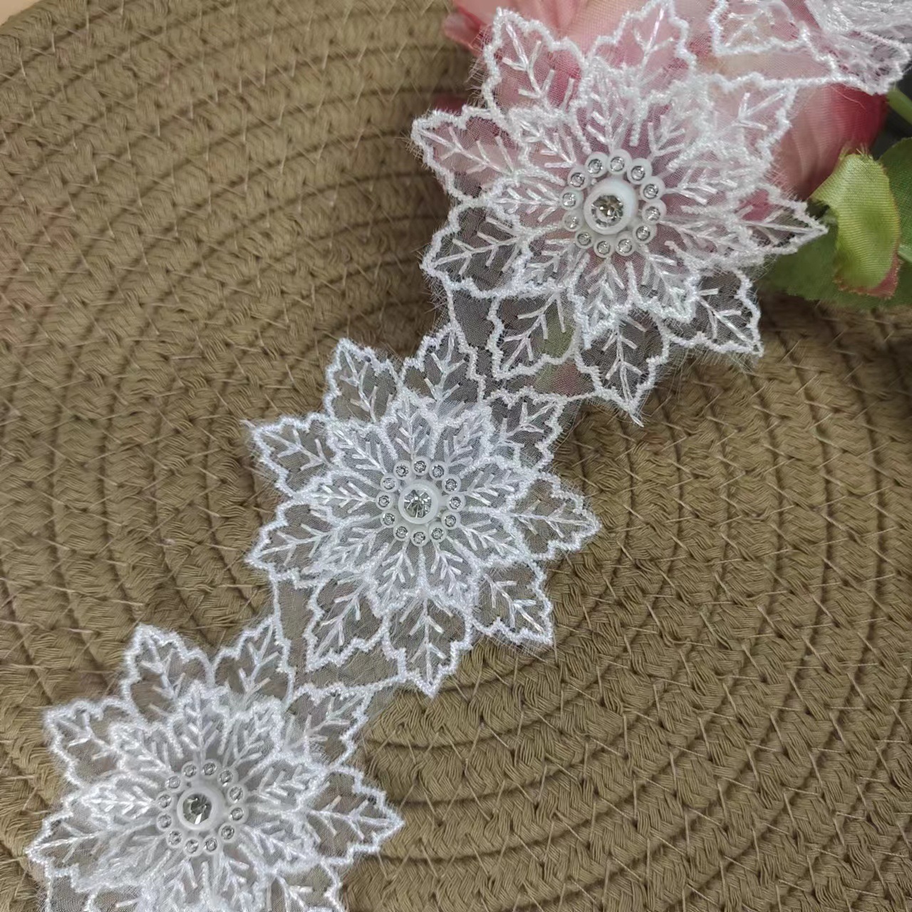 花边刺绣蕾丝辅料现货批发双层欧根纱雪花花边6cm钉钻绣花装