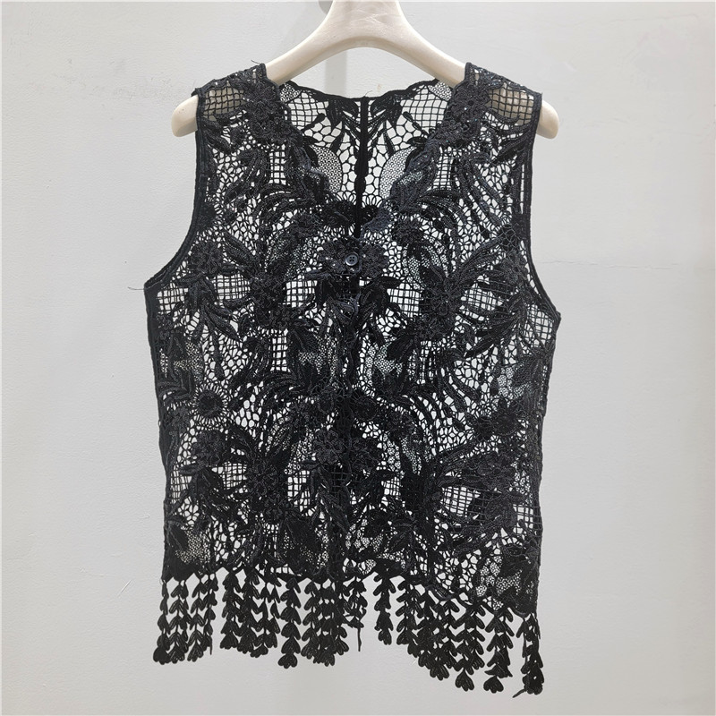 Estación europea 2026 verano nuevo cuello en V sin mangas hueco gancho flor frillón esquinilla camisa de hombro camisa de productos europeos
