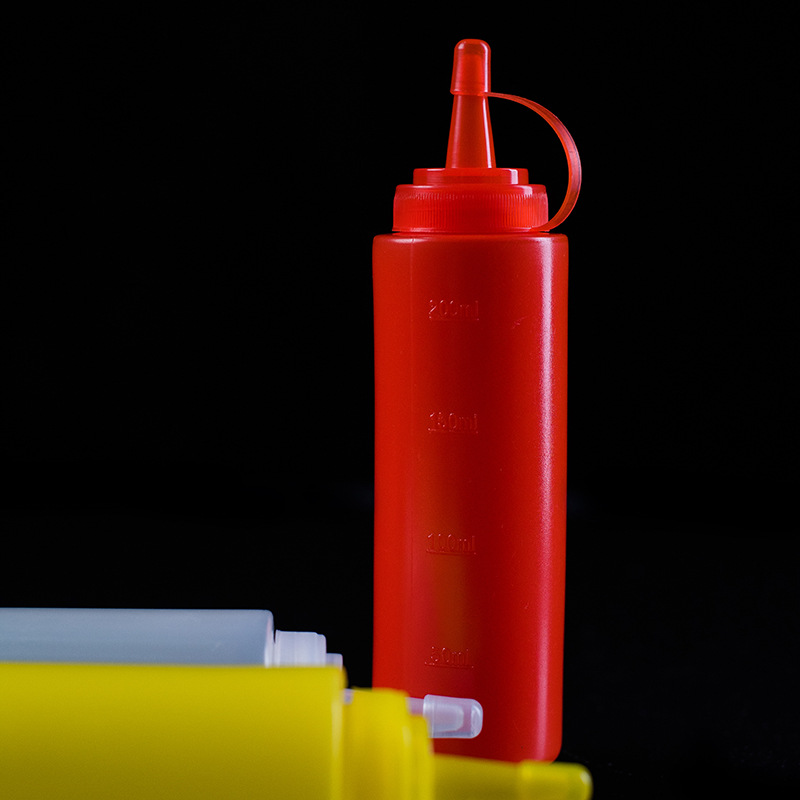 Botella de condimento botella de salsa de ensalada de plástico salsa de tomate botella de exprimido botella de condimento de barbacoa botella de salsa botella de condimento de olla de aceite