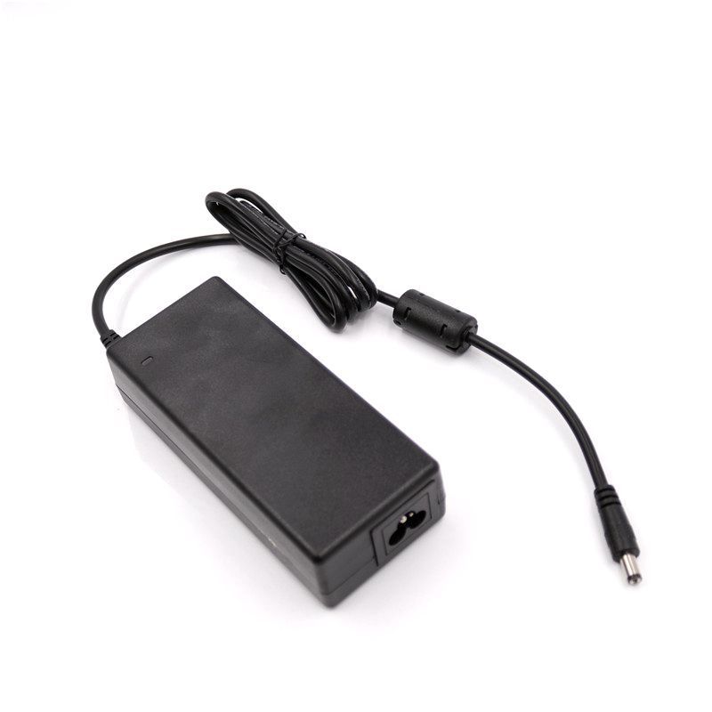 阿根廷IRAM认证21V4A/4.5A显示器 园林工具 储能锂电池充电器电源