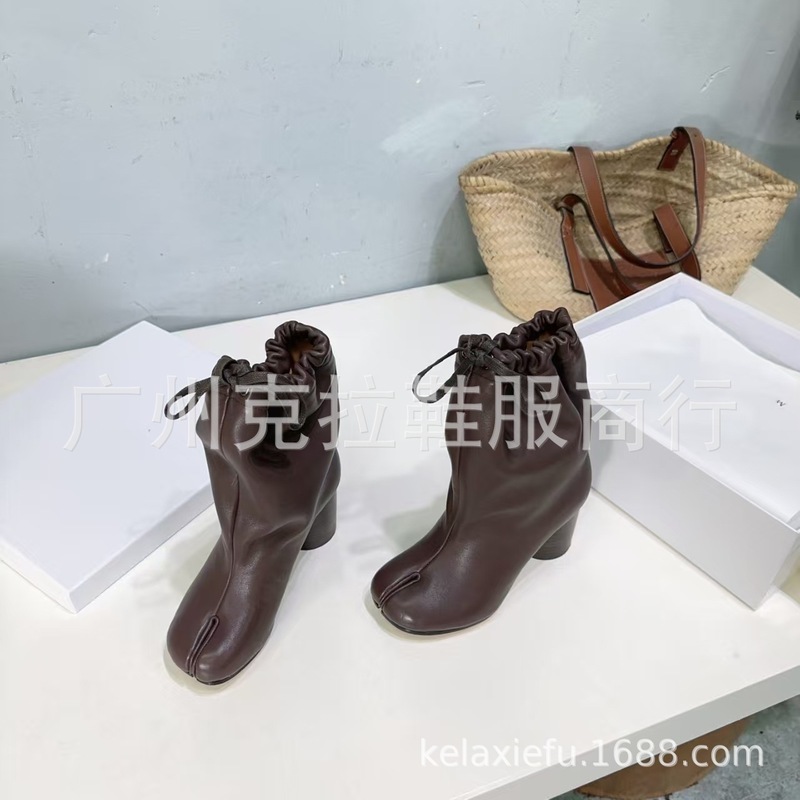 高端2025秋冬真皮复古粗跟抽绳分趾短靴高跟马丁靴堆堆靴时装靴女|undefined