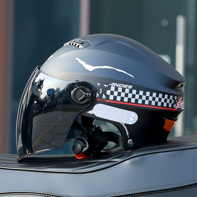 Motosiklet kaskı (dəbilqə), Safety Helmet