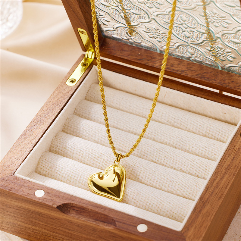 Princess Style Wholesale Jewelry Princess Heart Shape Stainless Steel Beaded Pendant Necklace