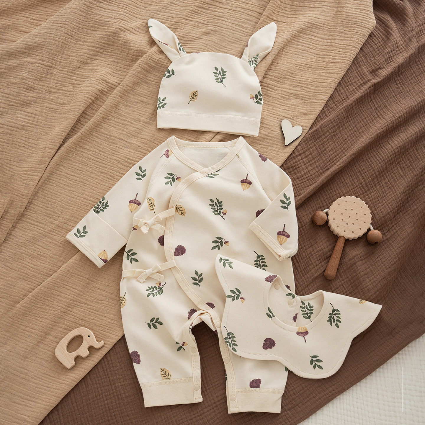 Spring and Autumn ACORN romper 3-piece set