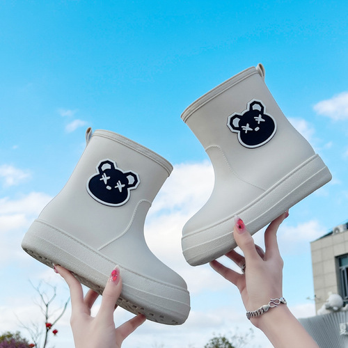 Fashionable rain boots for women, mid-calf size, adult outdoor wear, warm and cute little bear water shoes, waterproof and slip-resistant water boots, rubber shoes