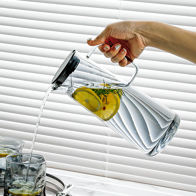 軽くて豪華なコップのセットの家庭用のお茶の杯の客間は水のコップのグラスのセットの高級な家庭の接客用を飲みます。|undefined
