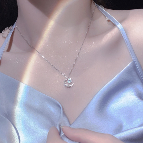Sparkling and adorable~ Star and moonstone necklace for women, light luxury ins niche design, temperament, gift to girlfriend