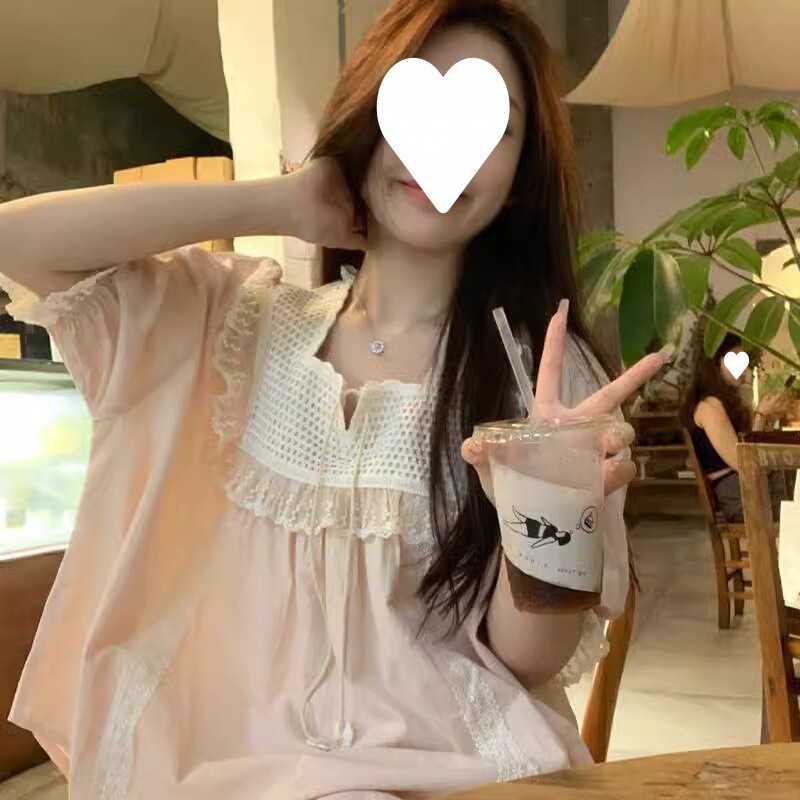 [Original workmanship] chubby girl sweet lace stitching square collar shirt summer cute bubble short sleeve doll shirt tide