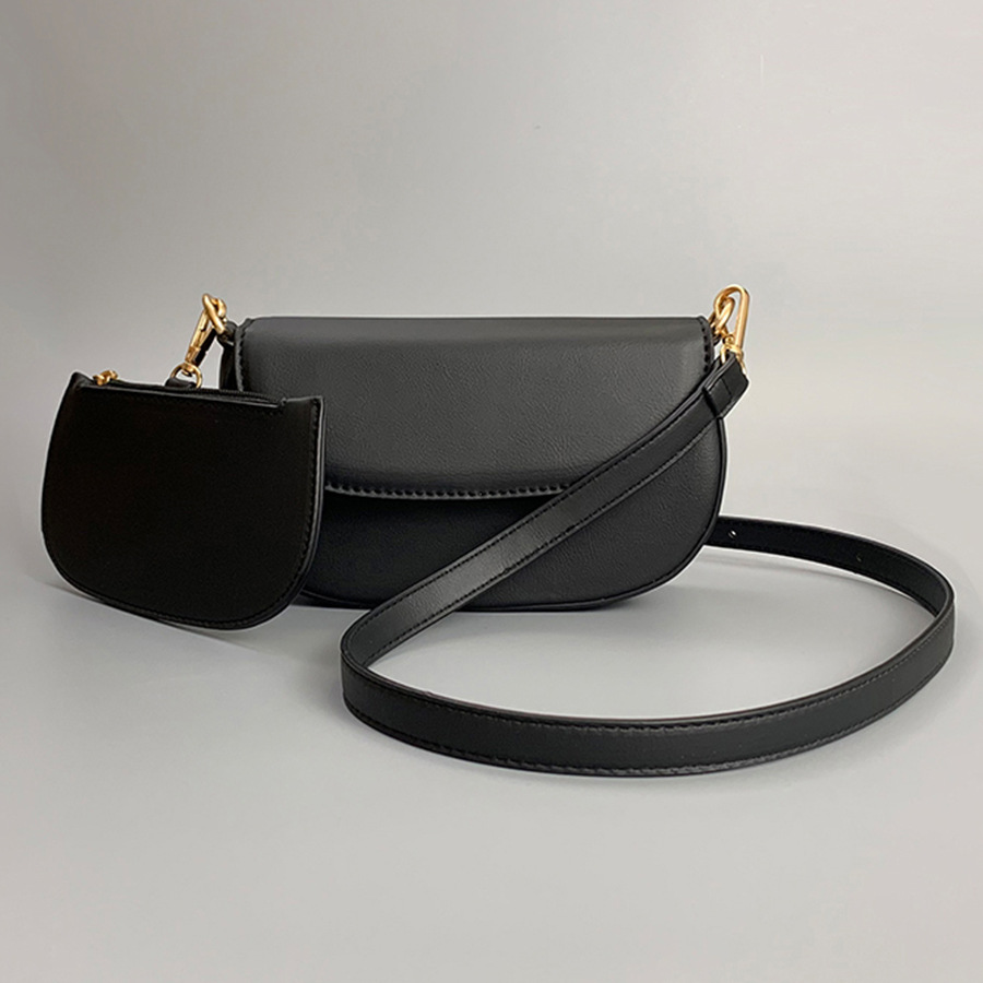 2025 moda bolsos de silla de montar de tendencia sólida Baise casual bolsos de hombro para enviar bolsos de tarjetas pequeñas del mismo color personalidad estética