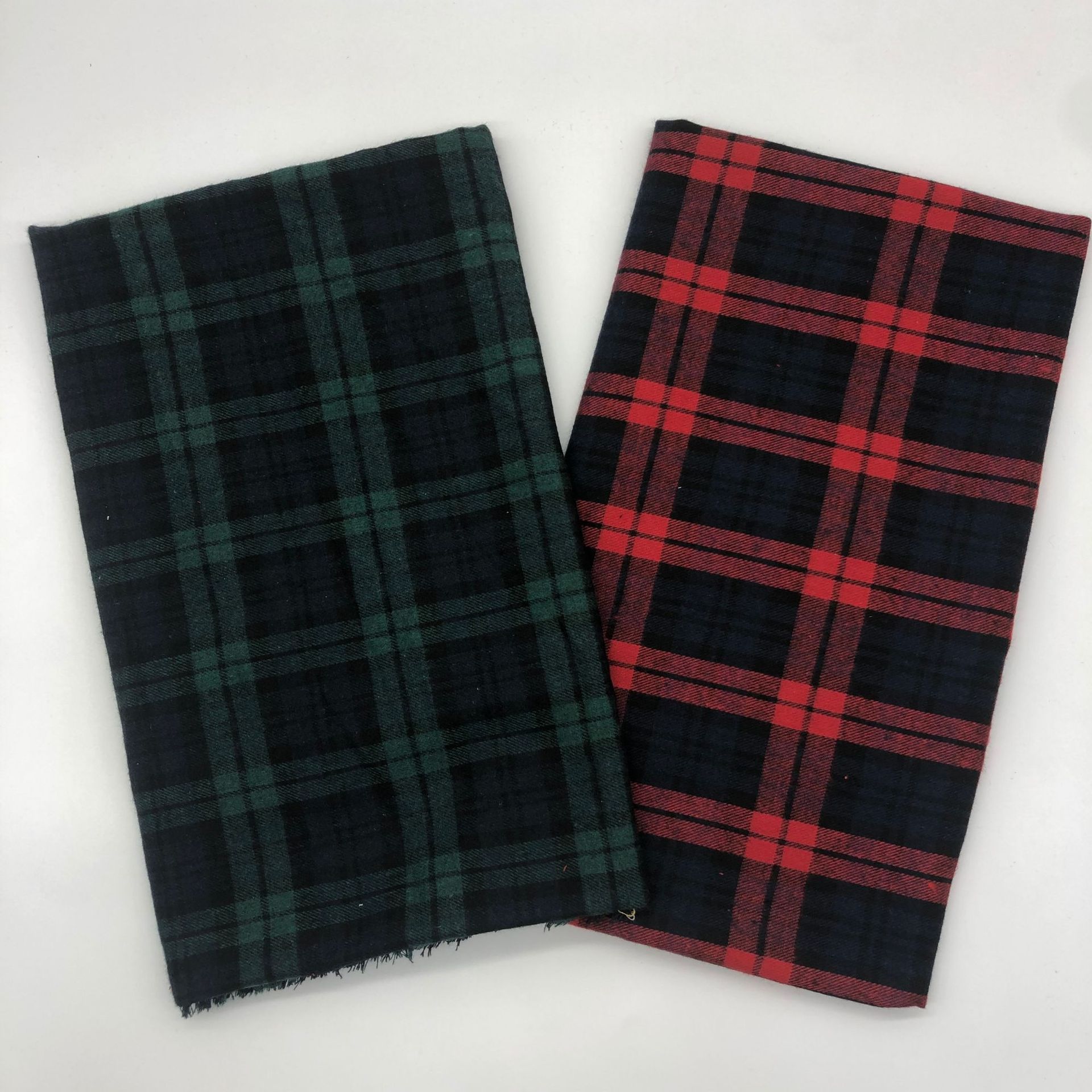 涤棉磨毛色织格子布男女衬衫家居服格子布童装连衣裙布现货