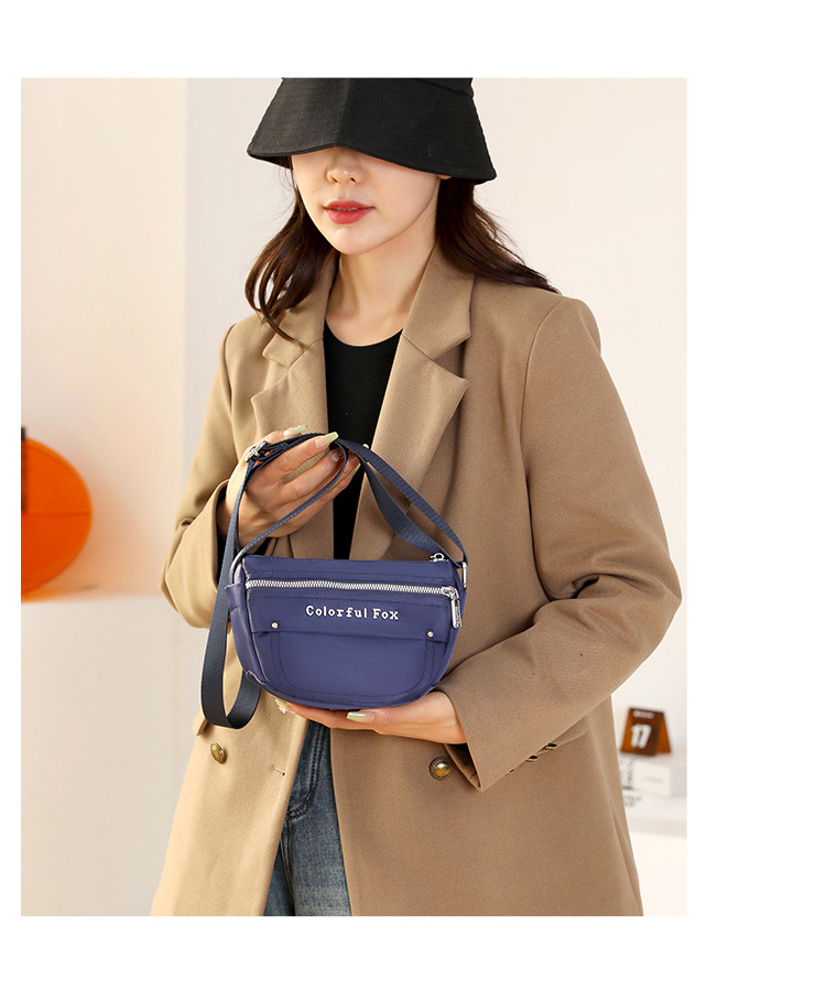 Colorful Fox Lady mini Shoulder Bag, outdoor casual and simple phone bag, water-resistant and fashionable crossbody bag undefined