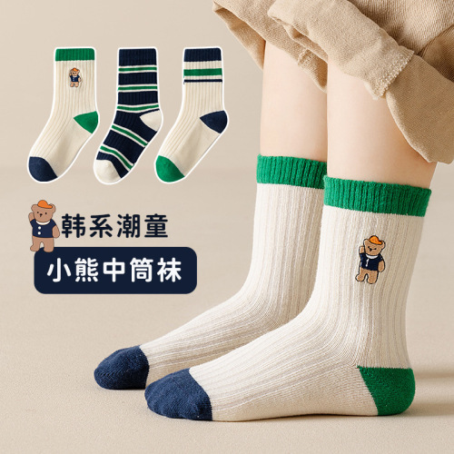 Children's socks for boys and girls, autumn and winter striped embroidered Korean-style trendy bear crew socks made of cotton