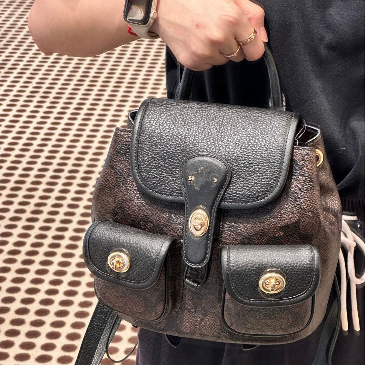 Рюкзак-трансформер Koujia Ole Hadley Old Flower Hadley: сумка через плечо и рюкзак для женщин, новая модель 2025 года