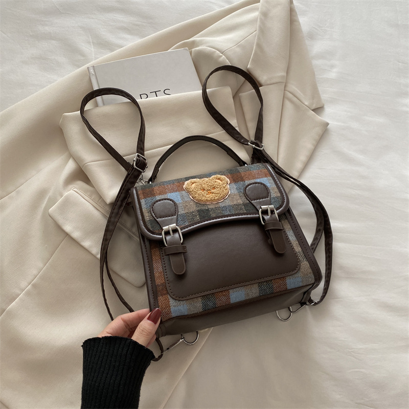 Moda retro belleza nicho mochila 2024 nuevo estilo universitario bolso de hombro universal para trabajar mochila de viaje