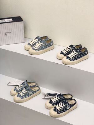 ML320 Dongshoushou HyunA Same item cowboy Retro Embroidery Embroidered shoes canvas shoe lady Half dragged biscuit