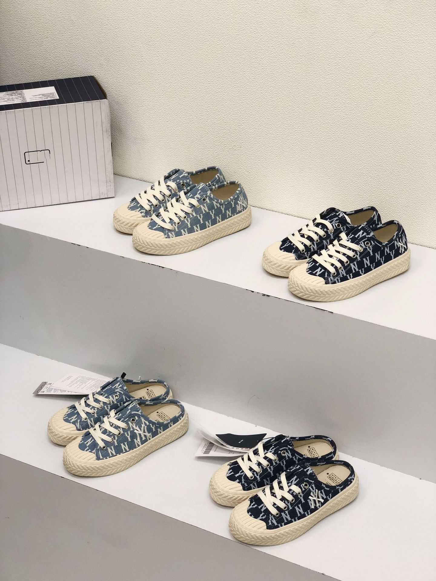 ML320 Dongshoushou HyunA Same item cowboy Retro Embroidery Embroidered shoes canvas shoe lady Half dragged biscuit