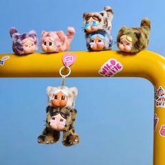 祖国版泡泡玛特CRYBABY豹豹猫猫系列搪胶毛绒挂件盲盒可爱礼物