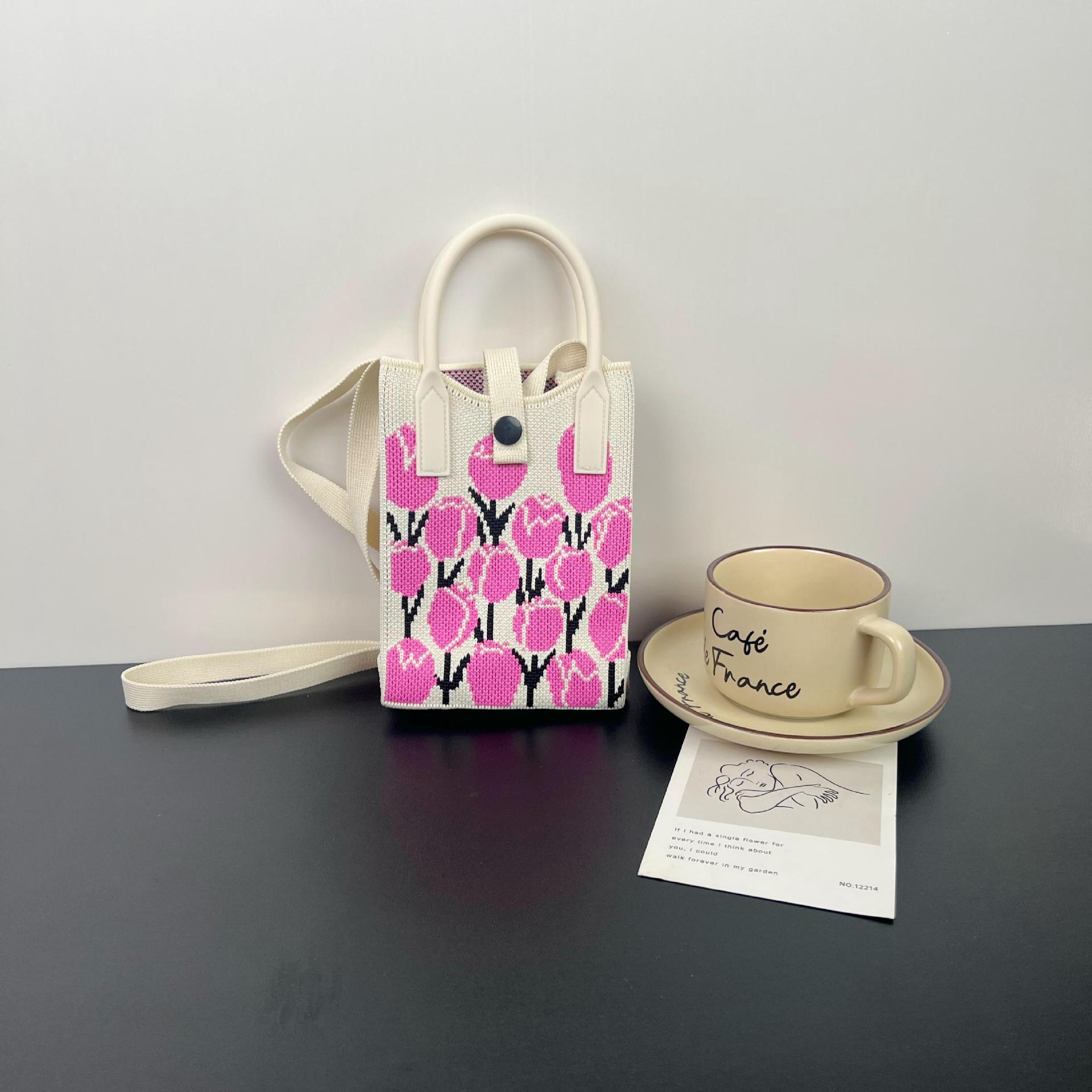 튤립 - 흰색 분홍색