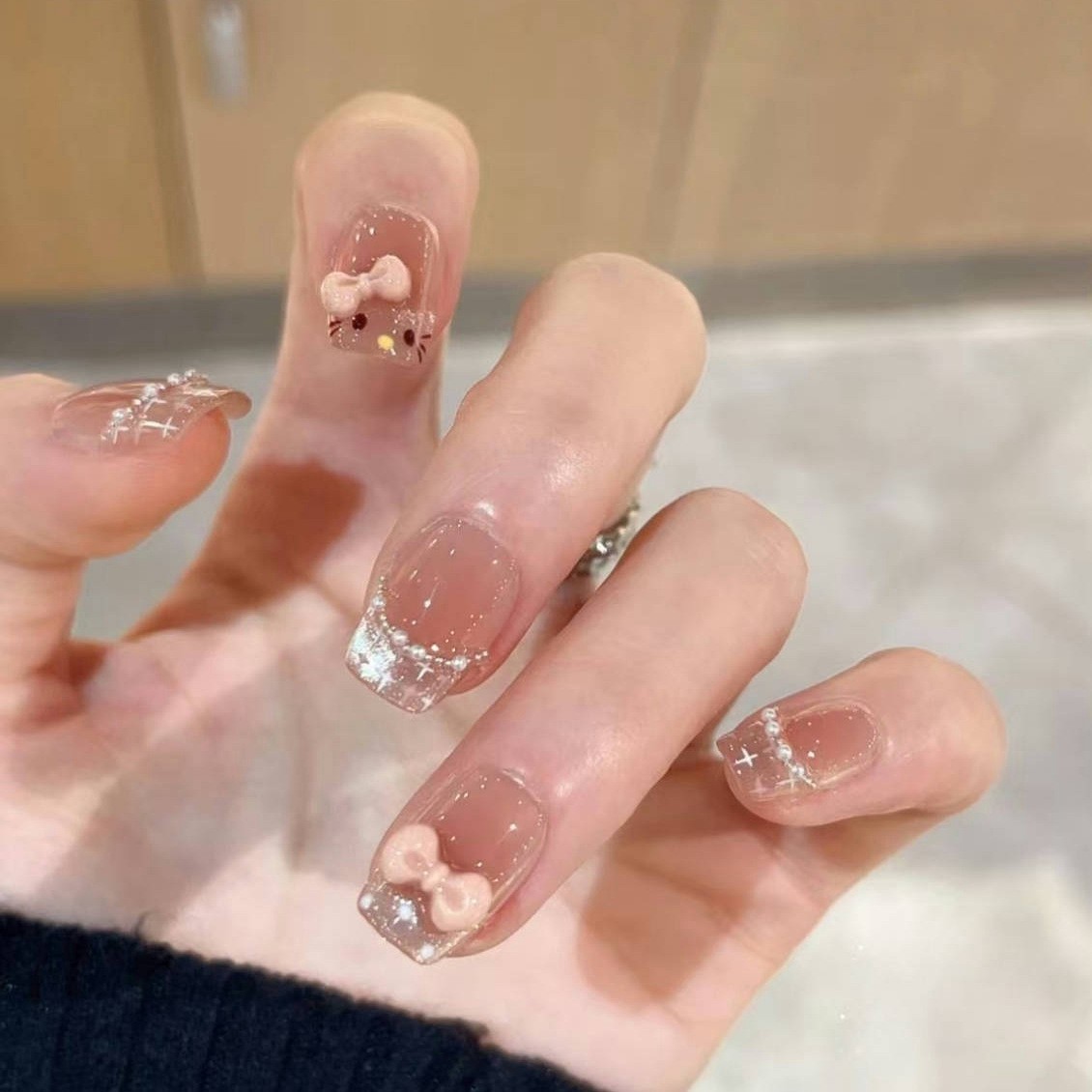Uñas postizas hechas a mano con diamantes de imitación brillantes, estilo popular, uñas postizas de alta gama, estilo puro y sensual, efecto iluminador, piezas de uñas postizas hechas a mano.