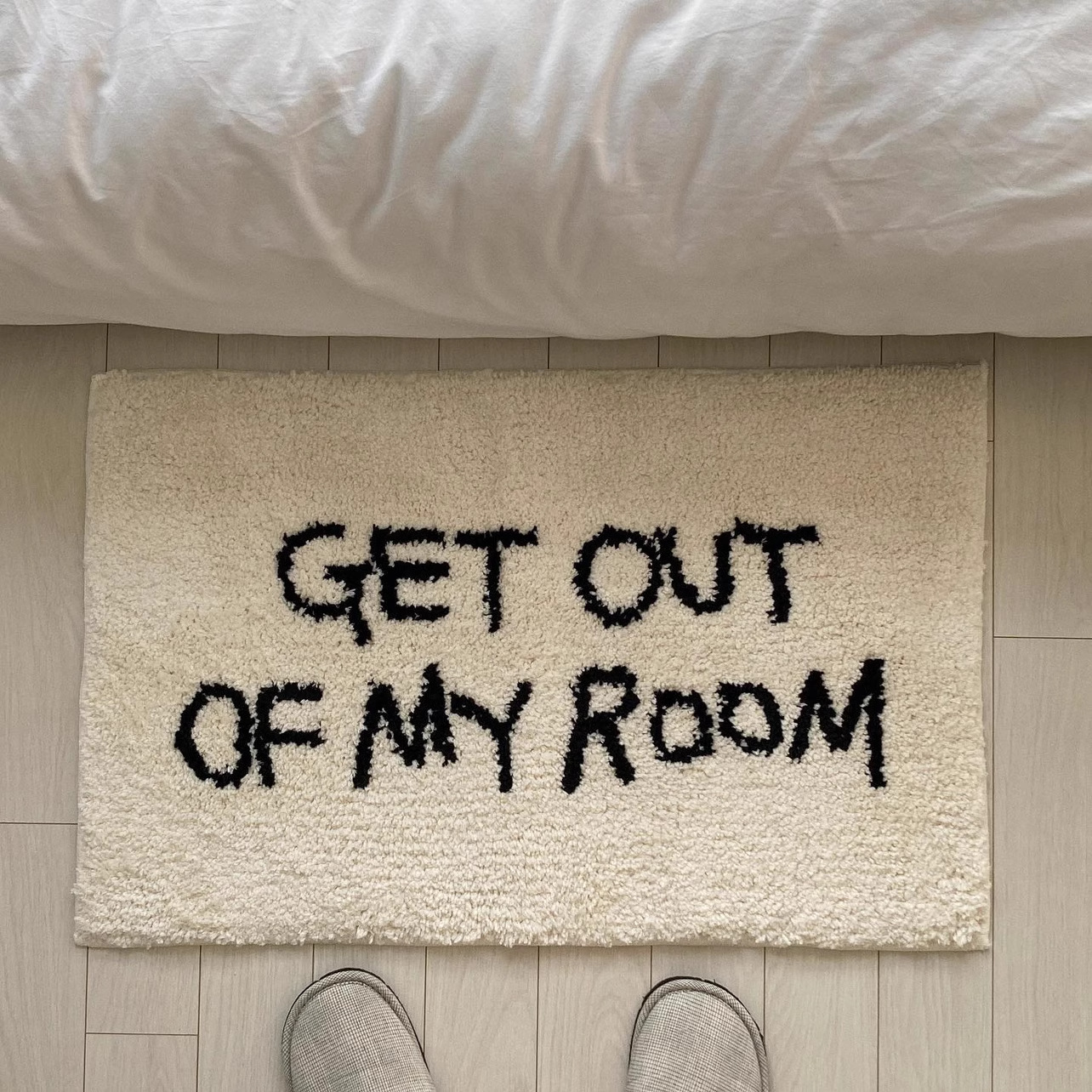 Alfombra de piso de baño anti-deslizante de seda negra y blanca, alfombra de piso de piso de baño doméstica de cachemira espesa