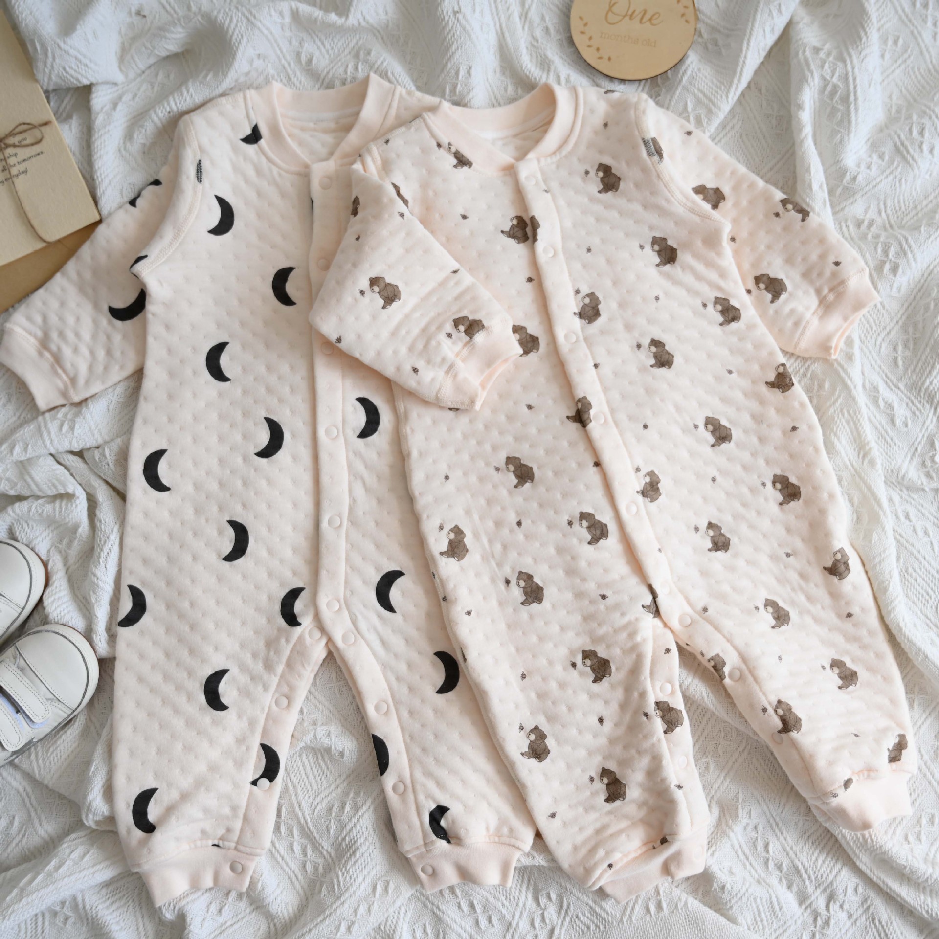 23 autumn and winter New Baby quilted warm jumpsuit baby thickened warm boneless romper 5 months underwear
