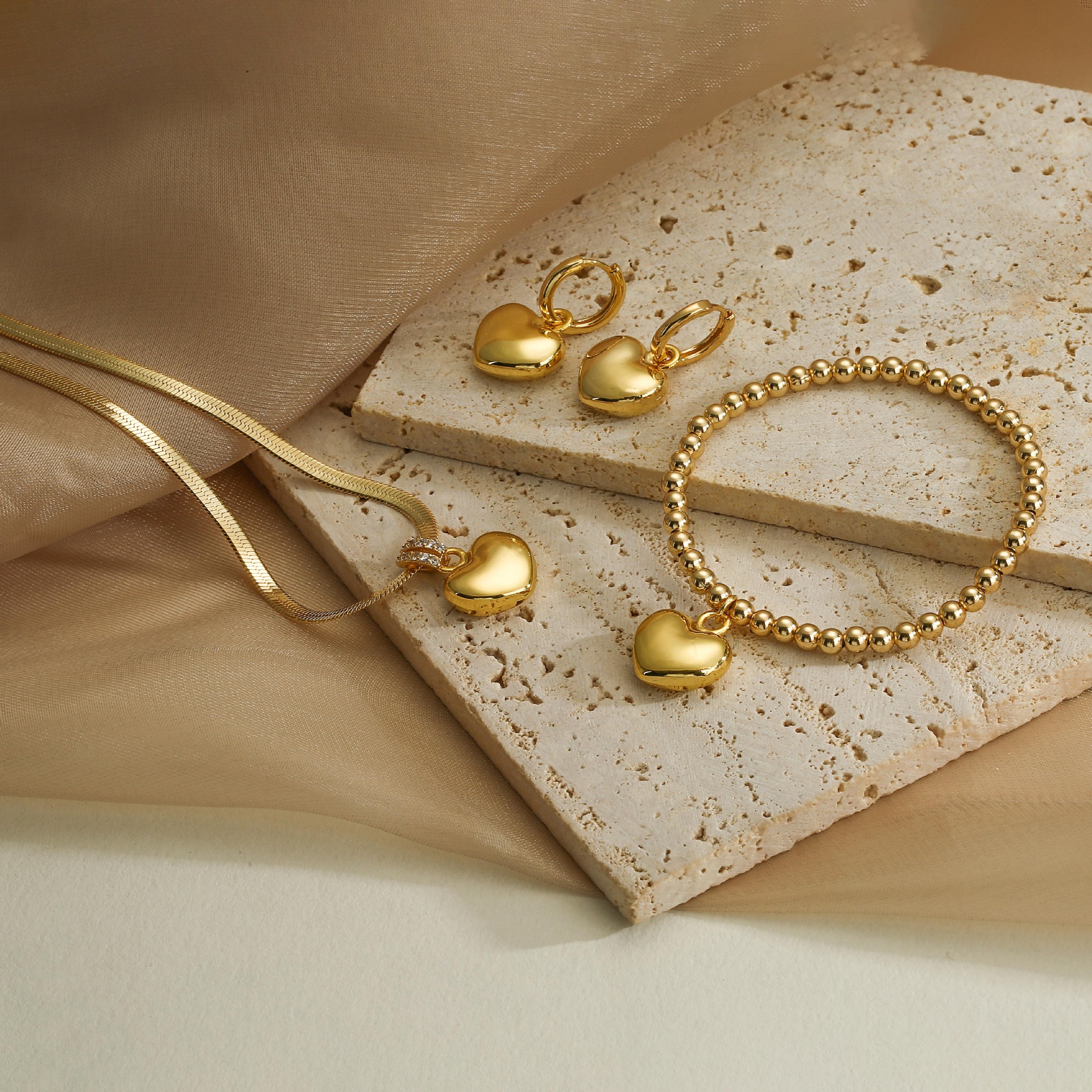 14g Weight Zircon Inlay Material Bracelets, Earrings, Necklace Classification Banquet Occasion Copper Material Heart Shape Pattern Women'S Gender Inlay Design Simple Style Style Simple Style Heart Shape Copper Zircon Bracelets Earrings Necklace In Bulk 1