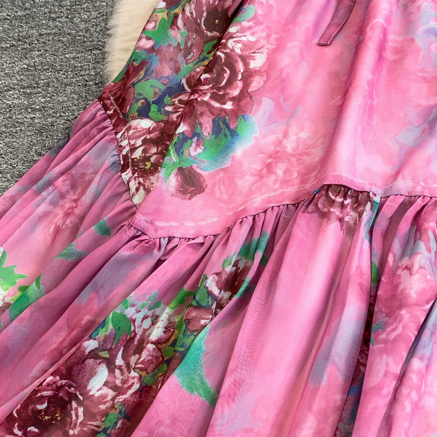 Women's Floral Ruffle Hem Maxi Dress with Puff Sleeves Elegant Romantic Design Flowy Chiffon One Size Fits Most_ecoleips.com