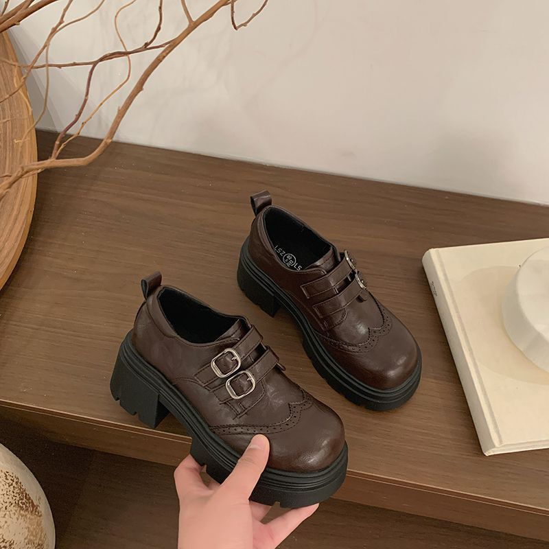 Wide-Leg Pants Are a Perfect Match~ Carved Buckle Thick-Heeled Platform Shoes with Height Increase in British Style, Women's Loafers Wide-Leg Pants Are a Perfect Match~ Carved Buckle Thick-Heeled Platform Shoes with Height Increase in British Style, Women's Loafers
