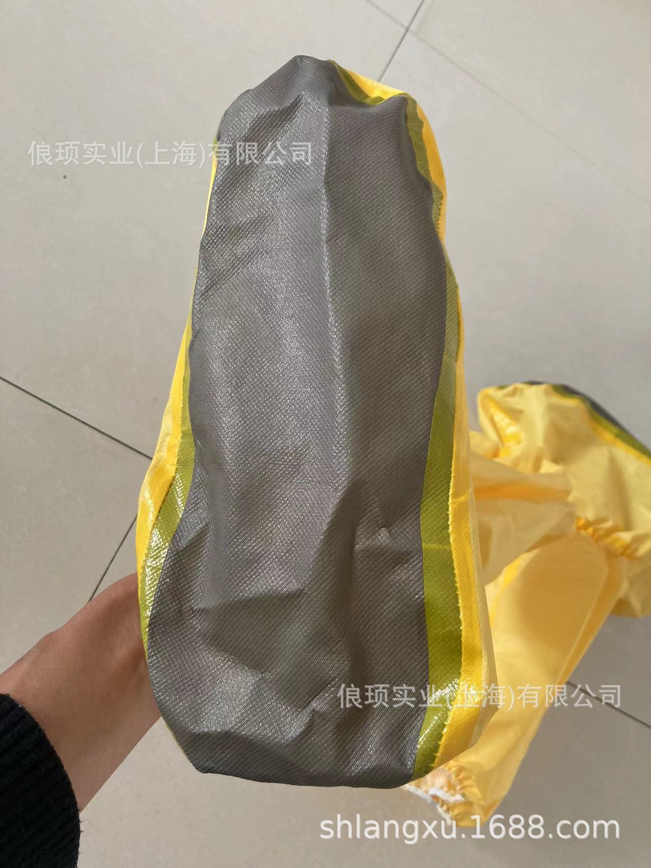 ead9df02-40c0-4b03-b8fe-baba7b