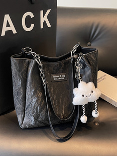 Underarm bag, universal fashionable one-shoulder bag, capacious shoulder bag, high-end