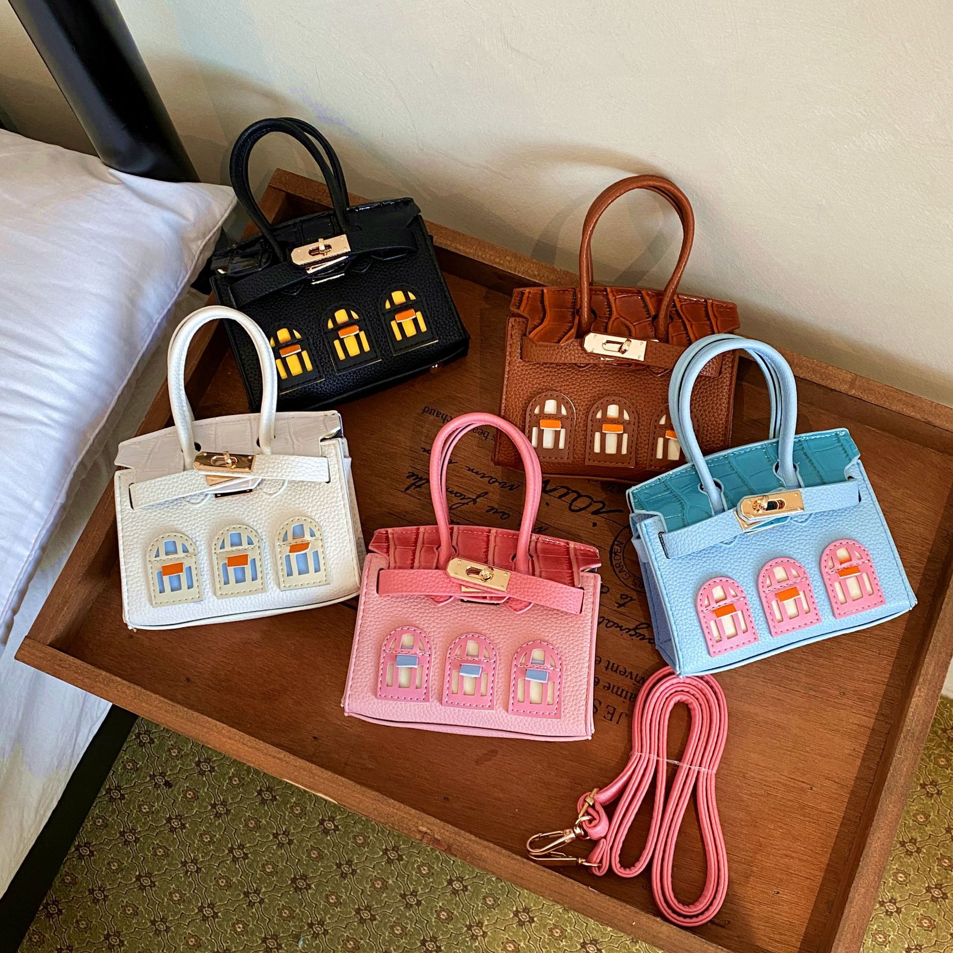 Cross-border children's mini handbag, Korean-style, cute, fashionable, high-end, niche, and lightweight luxury Kelly-style bag for girls