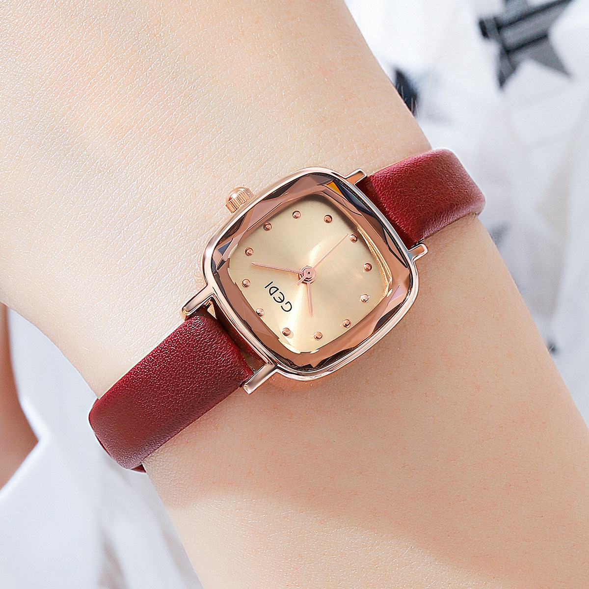 GEDI Damen-Armbanduhr, quadratisch, kleines Zifferblatt, schlicht und elegant, für Studenten, Freizeit, modisch, wasserdicht_voghion.com