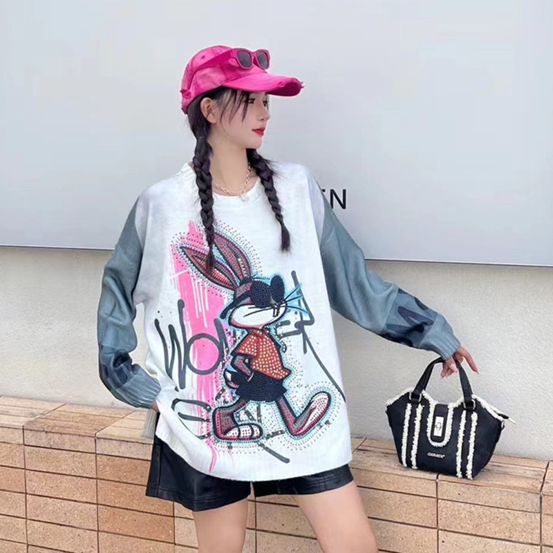 2024 otoño e invierno nuevo estilo de la industria pesada impresión de dibujos animados suéter de conejo diseño femenino suéter de moda suelto top de punto