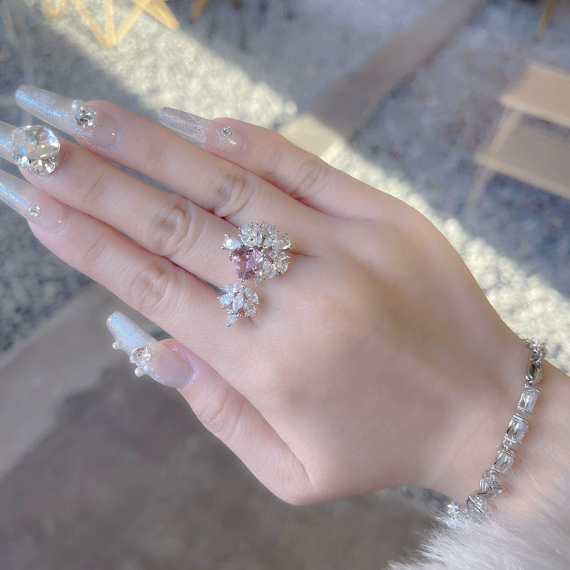 Universal one size quality hypoallergenic ring, light luxury style