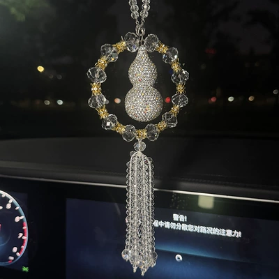 New Model Diamond-Encrusted Gourd Car: Car hanging