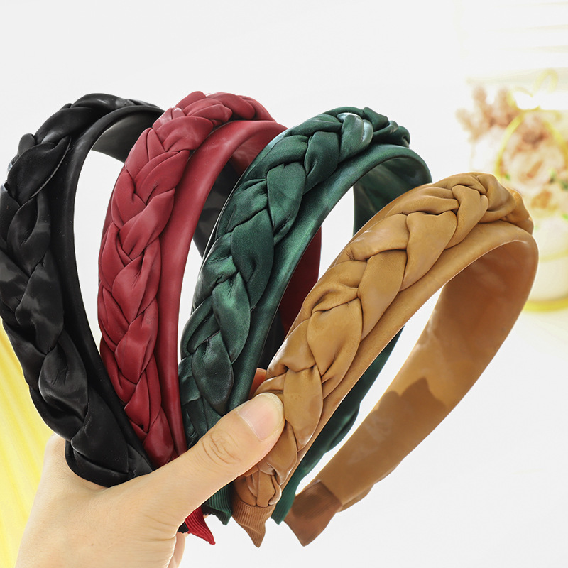 Simple Woven Pu Leather Headband Wholesale Nihaojewelry display picture 1