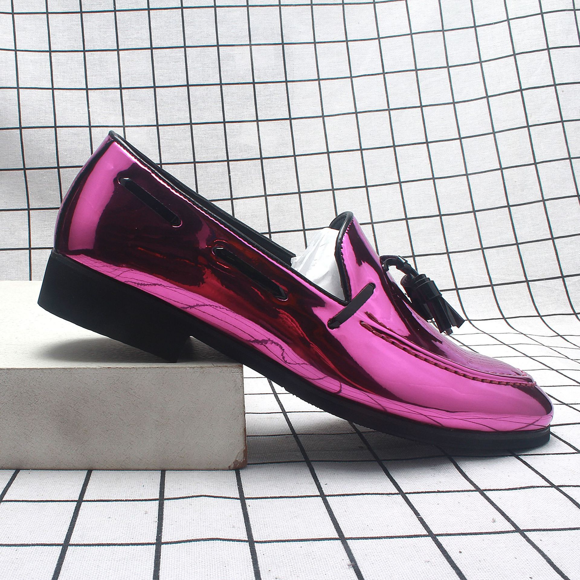 �ļ��ָ�Ь�ж���Ӣ����������һ�ŵ�ƤЬ���귢��ʦ��װ��Ь1145