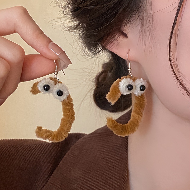 Pendientes de suministro de mercado nocturno de agujas de plata Pendientes de moda coreana en vivo Pendientes de estilo caliente Pendientes de lujo ligero Mujeres de alta gama