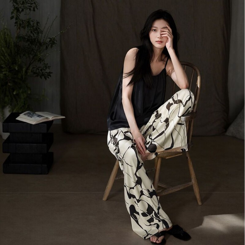 Sexy Sleepwear Set for Women with Chest Pads, Ice Silk Camisole and Long Pants, Cool Summer Loungewear with a High-End Feel Sexy Sleepwear Set for Women with Chest Pads, Ice Silk Camisole and Long Pants, Cool Summer Loungewear with a High-End Feel