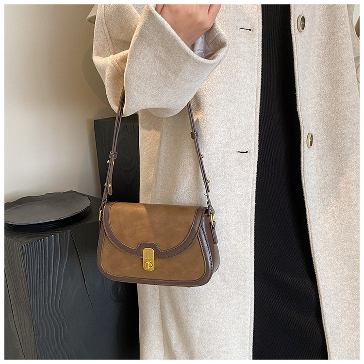 Women's Medium Pu Leather Color Block Vintage Style Flip Cover Shoulder Bag display picture 5