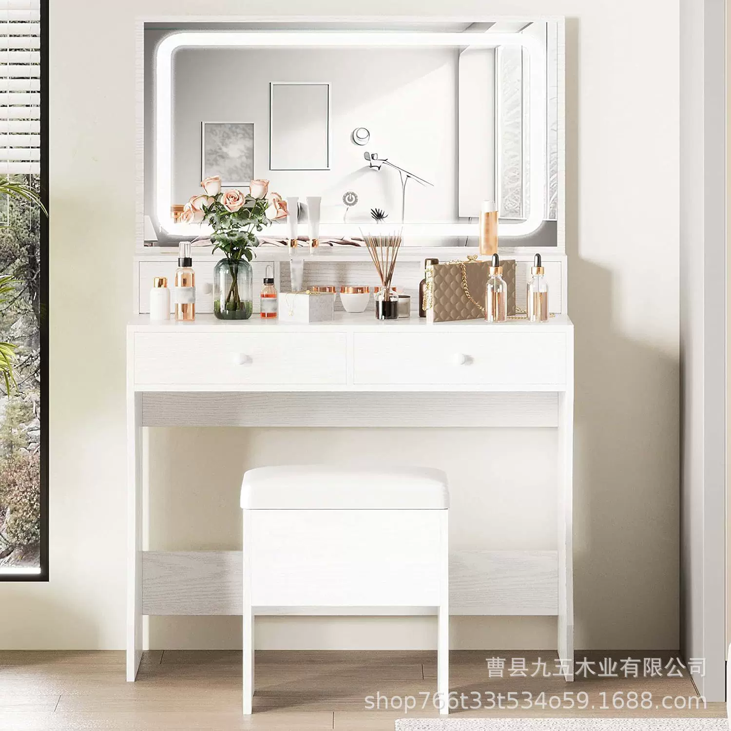 板式家具跨境简约梳妆台带 LED 照明镜子电源插座智能梳妆台批发