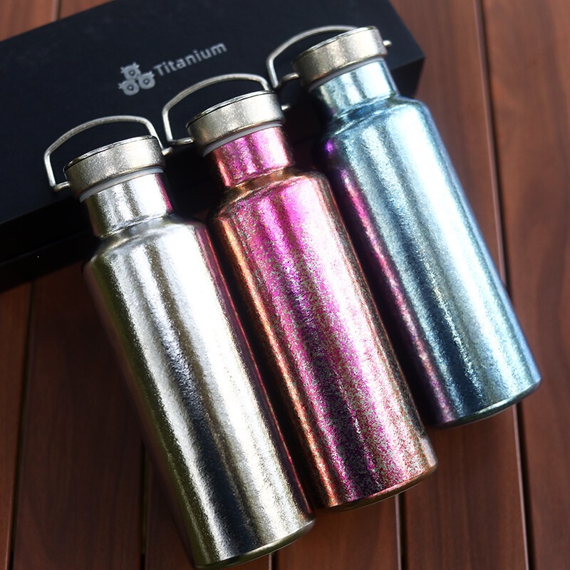 Pure titanium sports water bottle, suitable for outdoor cycling and travel, portable camping water bottle, lightweight, and can be carried by hand Pure titanium sports water bottle, suitable for outdoor cycling and travel, portable camping water bottle, lightweight, and can be carried by hand