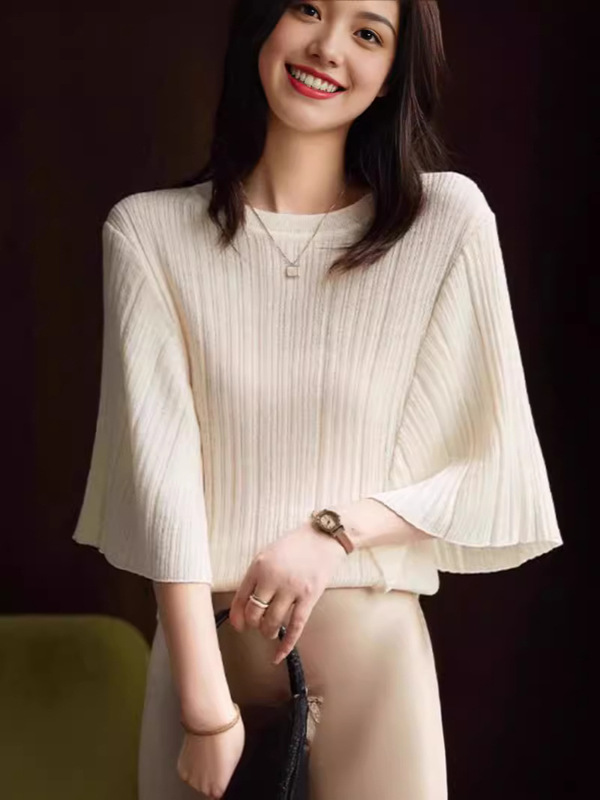 Cool Silk Style Knitted Knitwear for Women Spring and Summer New French Style Thin Bat Sleeve Short-Sleeved T-Shirt Top