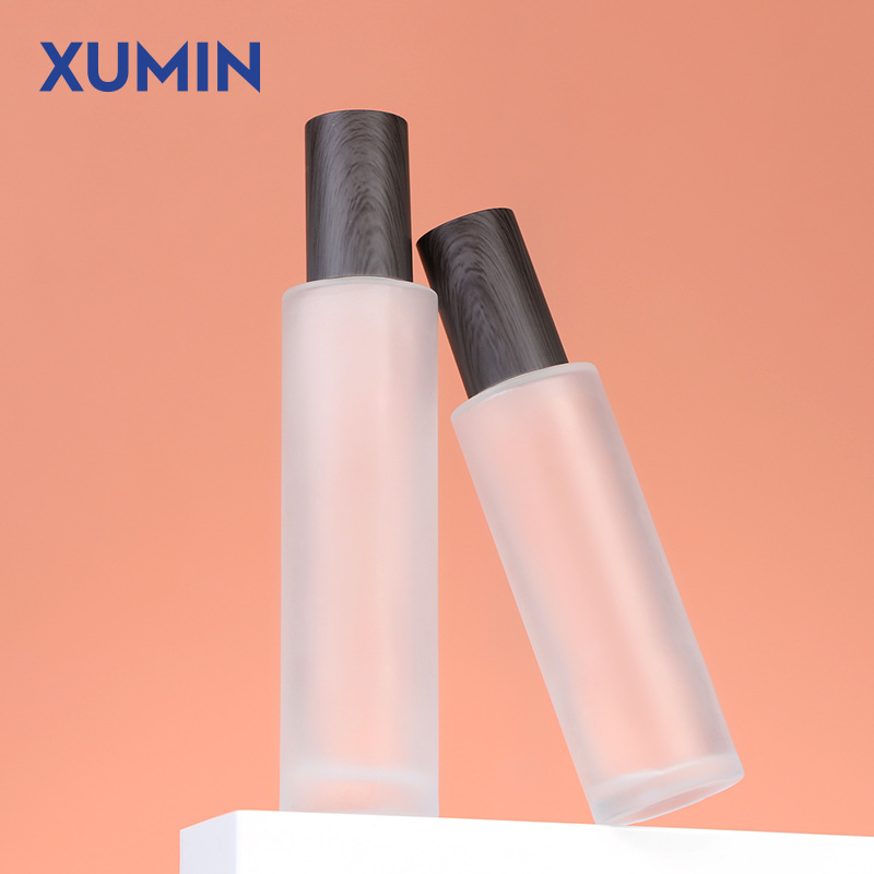 Xumin Cosmetic embalaje 100ml botella de toner de vidrio esmerilado 120ml botella de limpiador de maquillaje mate botella de tapa atornillada