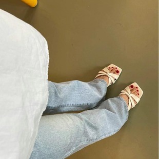 L107�����n���|���TŮЬ�r�Л��ϏS�����lֱ�Nƽ��¶ָ�r�К��|Ь