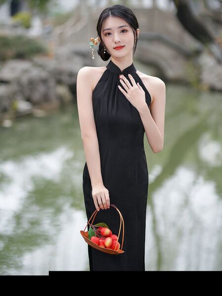 Summer lightweight elegant elite sexy cheongsam sleevless