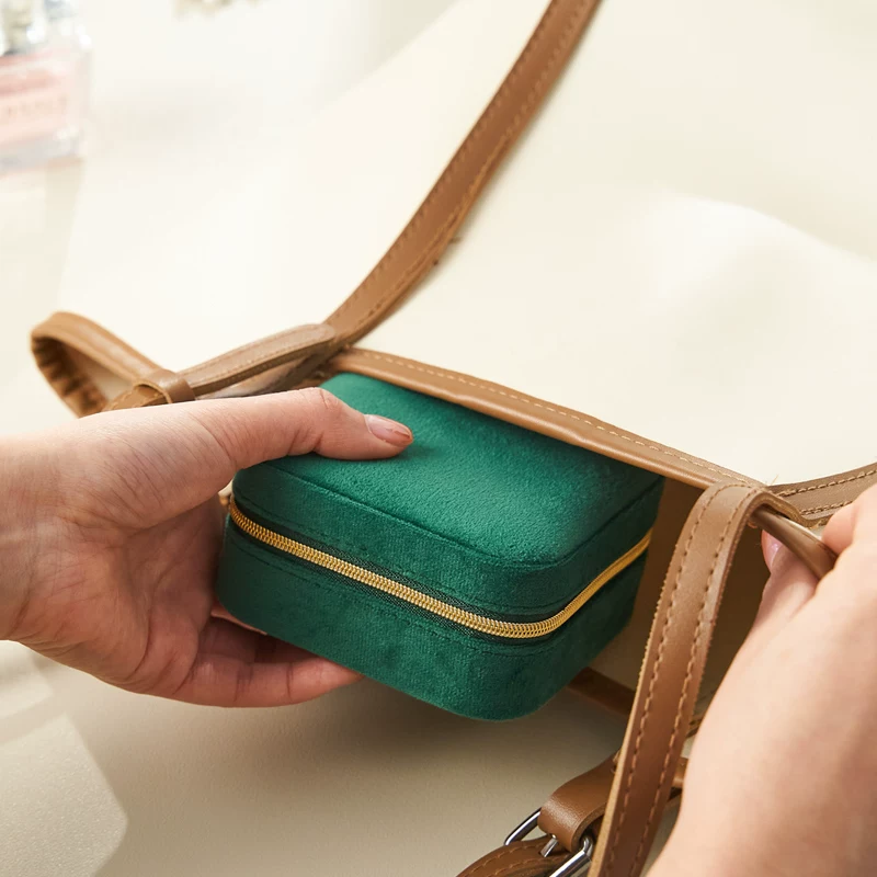 Jewelry, handheld storage system, high-end sophisticated earrings, necklace, ring, accessory, golden storage box