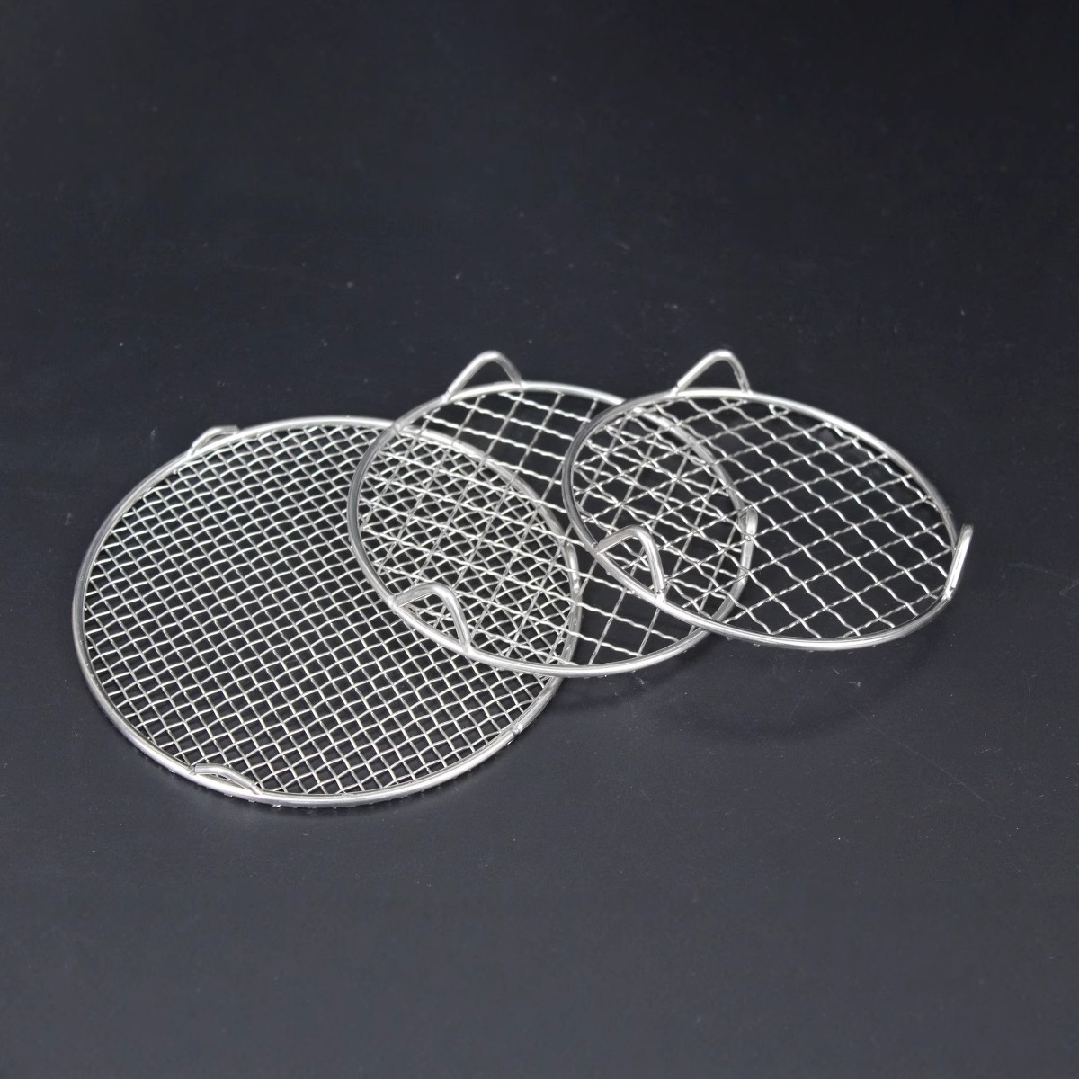 Parrilla de Acero Inoxidable 304, Parrilla de Carbón para Acampar al Aire Libre con Patas, Versión Portátil Reforzada, Red de Barbacoa Reforzada.