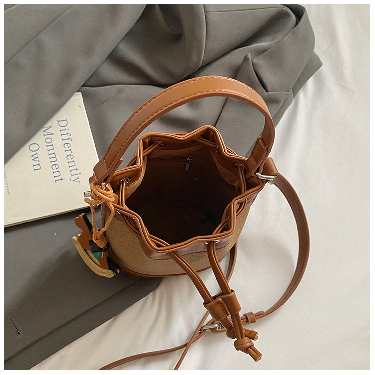 Spring and Summer fashion handbag for women, 2025 new style drawstring and stylish single-shoulder bag, Korean retro and trendy crossbody bucket bag undefined