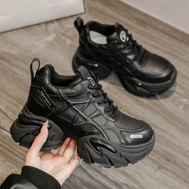 女式雪地靴;女式皮靴;女式运动单鞋